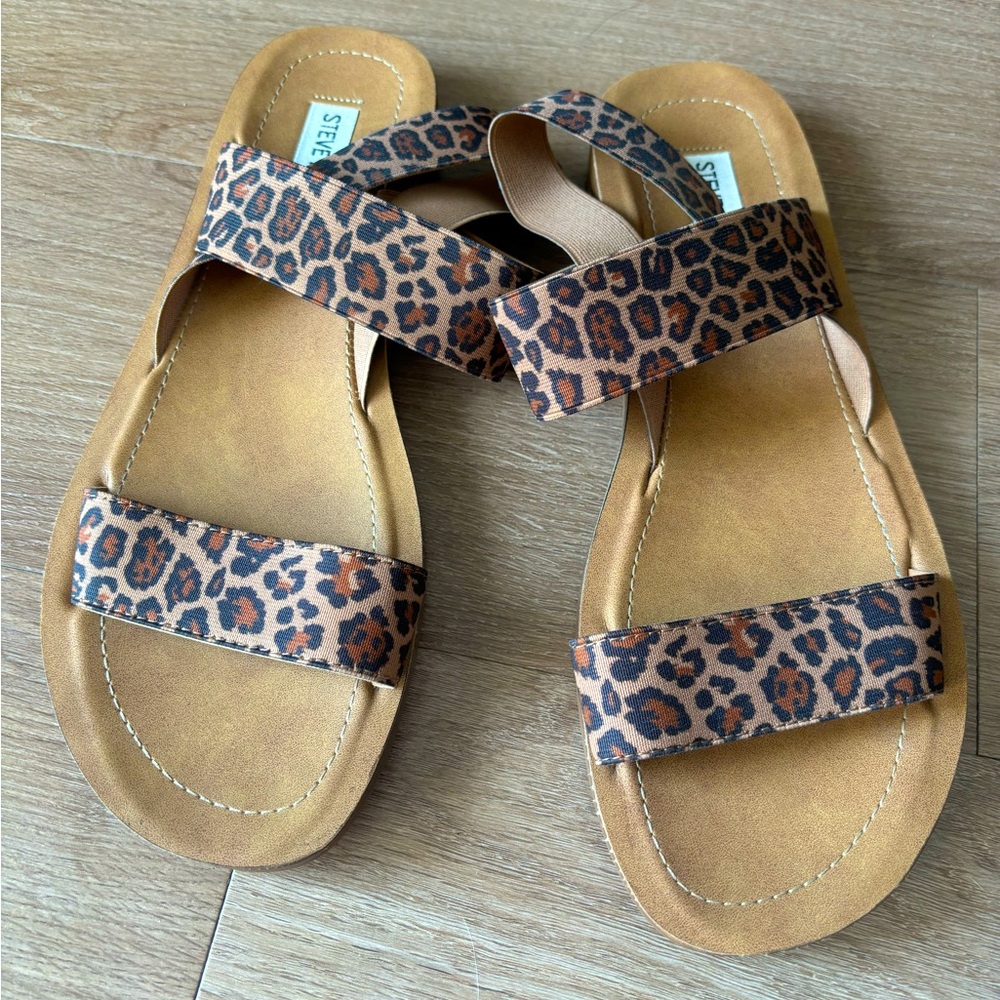 Steve Madden Brown Tan Sandals with Animal Print - Picture 2 of 6
